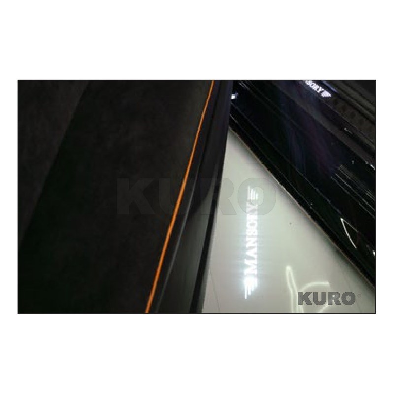 MANSORY URUS — Światła powitalne drzwi z logo MANSORY