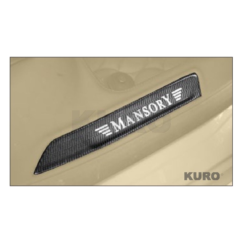 MANSORY Levante — Karbon nakładki progowe z MANSORY logo