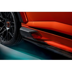 Urus SE - dolny Side Sills - widoczny karbon