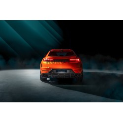Urus SE - tył spoiler Assembly - widoczny karbon