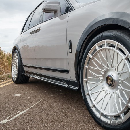 ROLLS ROYCE CULLINAN carbon progi boczne - CT DESIGN