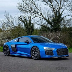 AUDI R8 V10 GEN 2 carbon splitter - V STYLE