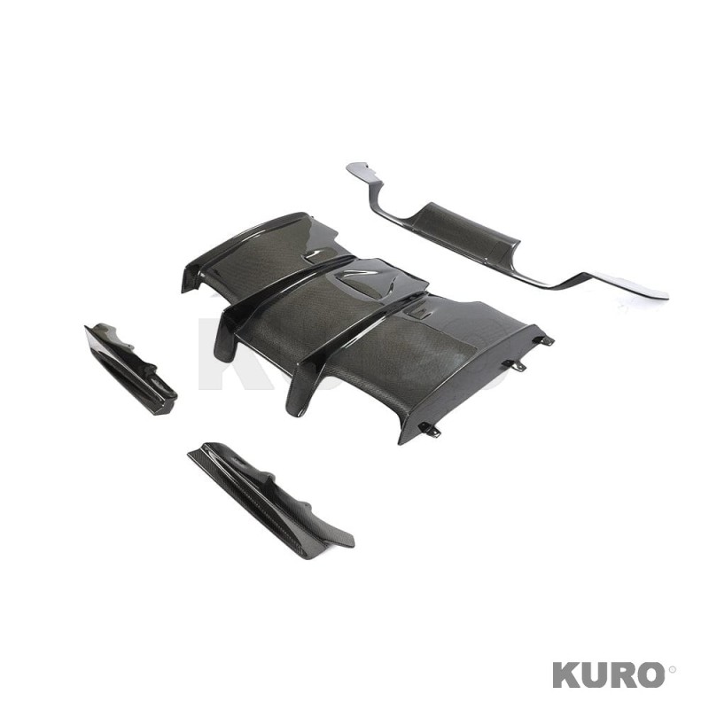 BMW M3/M4 (F80 F82 F83) carbon dyfuzor - V4