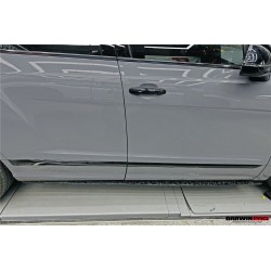 Bentley Bentayga karbon progi boczne (V8S) | KURO