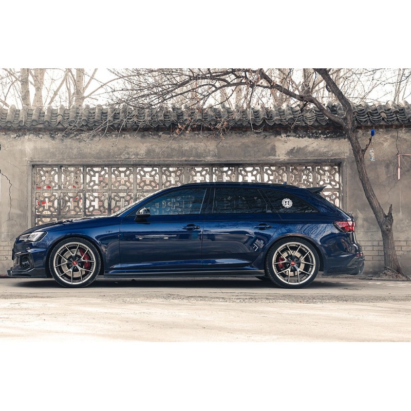 Audi RS4 B9 BKSS progi boczne Under Board | KURO