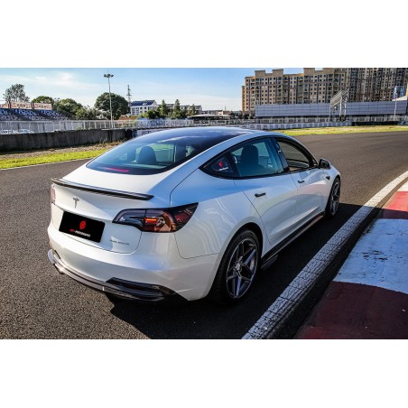 Tesla Model 3 IMP osiągi karbon spoiler bagażnika | KURO