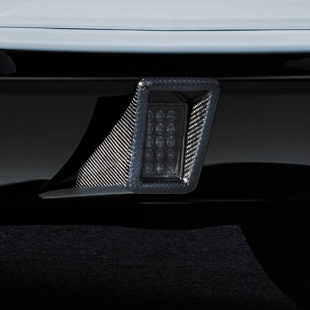 STARTECH LED reverse-/ światło przeciwmgłowe z obudowa w karbon – Aston Martin Vantage | KURO