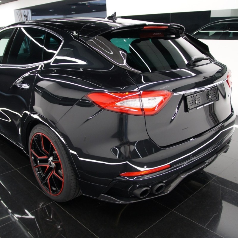 STARTECH karbon C-Listwy – Maserati Levante | KURO