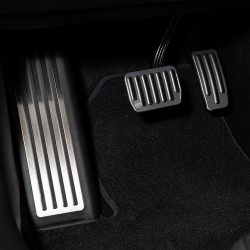 Aluminium nakładki pedałów w tym podnóżek – Tesla Model 3 | KURO